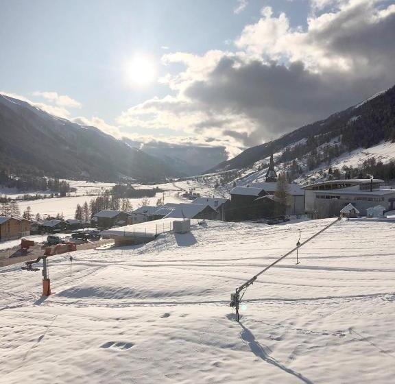 Cute Attic Apartment In The Heart Of The Mountains