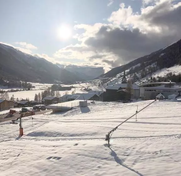 Cute Attic Apartment In The Heart Of The Mountains