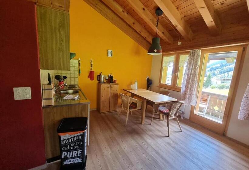 Cute Attic Apartment In The Heart Of The Mountains