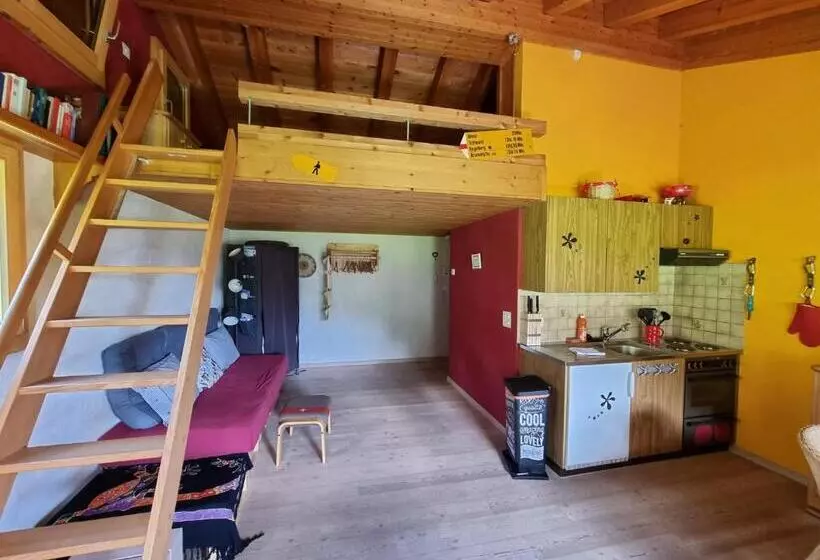 Cute Attic Apartment In The Heart Of The Mountains