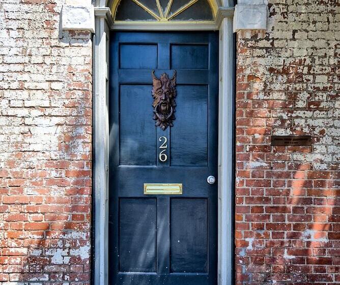 Отель Hudson Mariner