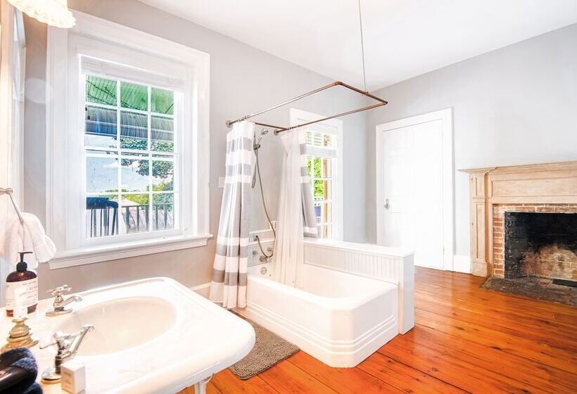 ホテル Hudson Mariner