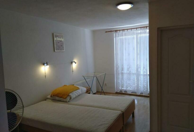 بنسيون Hannah   Relax Dom Pod Orechom I1