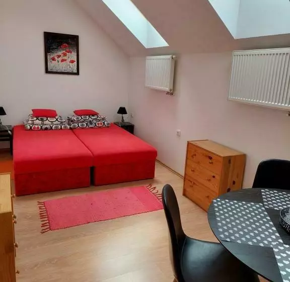 Retkeilymaja Dvoupokojový Apartmán S Kuchyňským Koutem