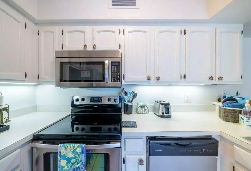 Zero Fees Aloha Lani Condo #a208 At Casa De Emdeko