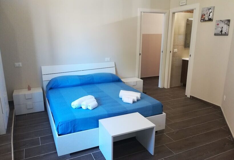 تختخواب و صبحانه Scilla Upper Town