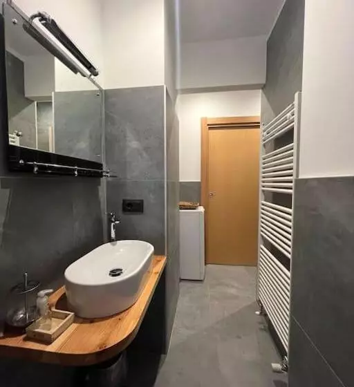 Neve Monolocale, Ottima Posizione, Posto Auto