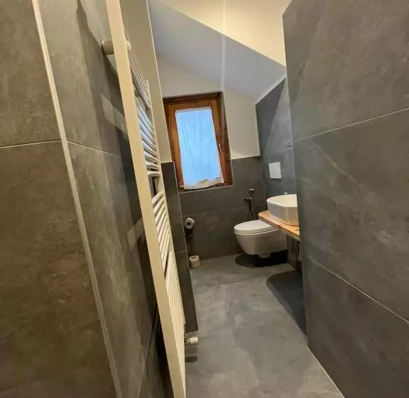 Neve Monolocale, Ottima Posizione, Posto Auto