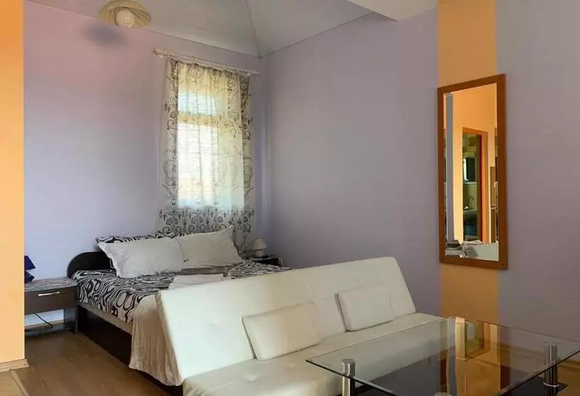 ペンション Guest House “olesya”