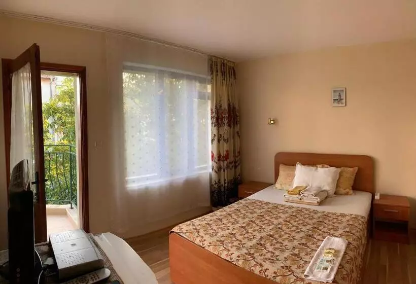 ペンション Guest House “olesya”