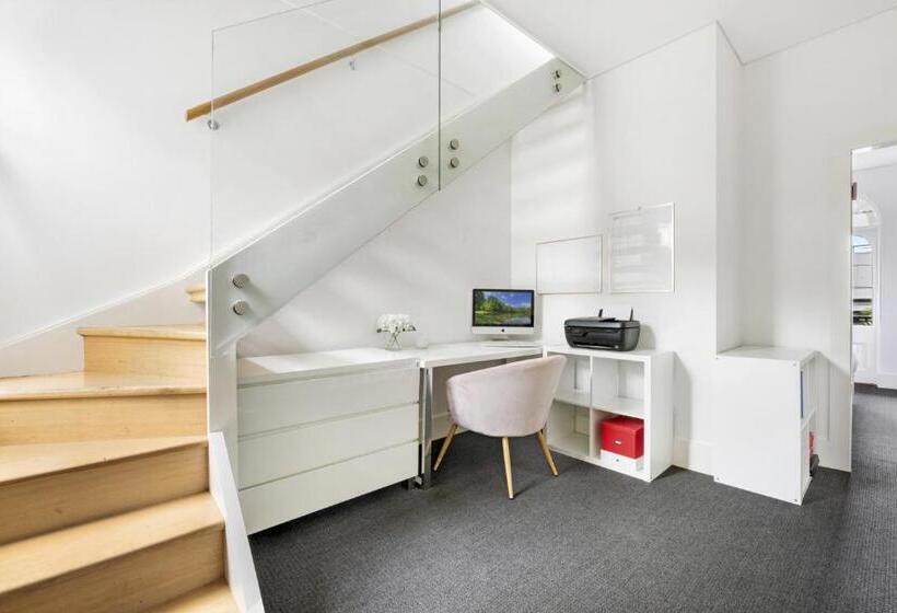 Pet Friendly Paddo Terrace