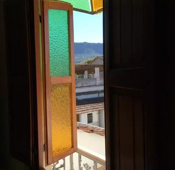 تختخواب و صبحانه Cama Caminho Da Serra