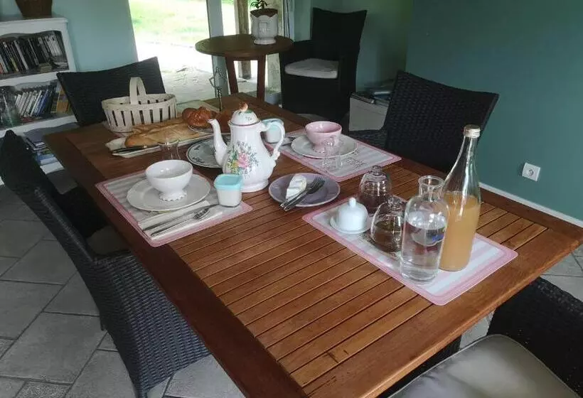 Aamiaismajoitus (B&B) Chambre Insolite Dans Un Chalet