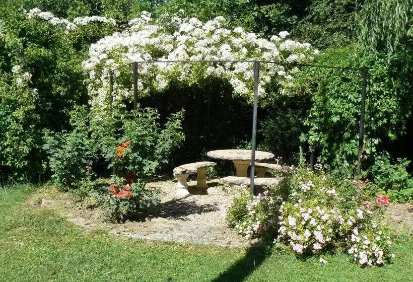 Aamiaismajoitus (B&B) Chambre Insolite Dans Un Chalet