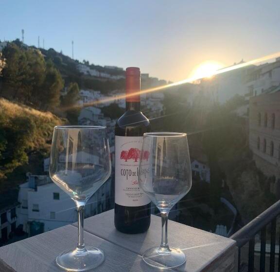 El Balcón De La Roca