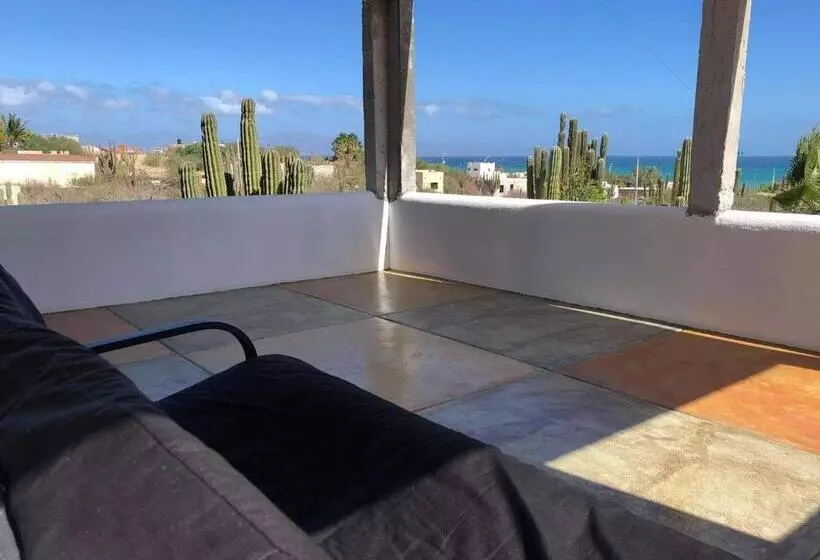 ホテル Casa Arrecife Dorado Suite, Fast Wifi & Balcony! Beach Is Steps Away!