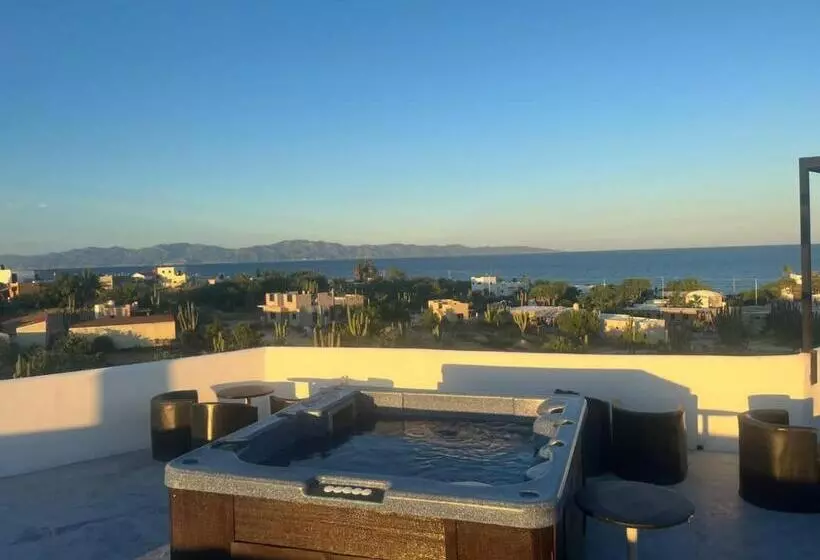 ホテル Casa Arrecife Dorado Suite, Fast Wifi & Balcony! Beach Is Steps Away!