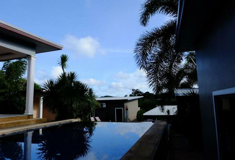 ホテル Naiharn Paradise Boutique