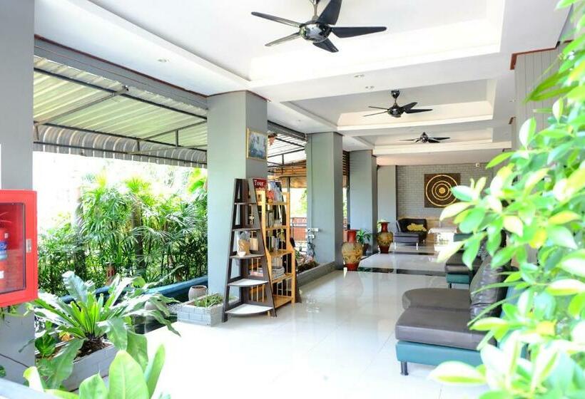 ホテル Naiharn Paradise Boutique