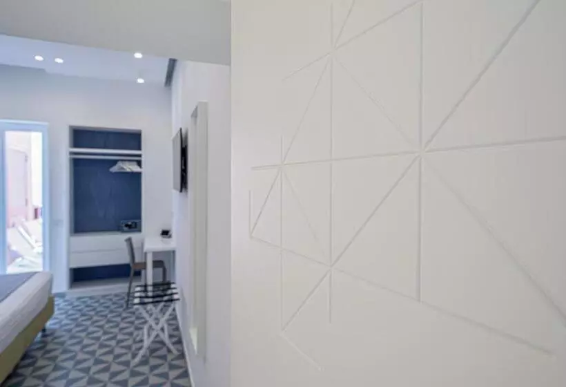 پانسیون Capri Marina Suite