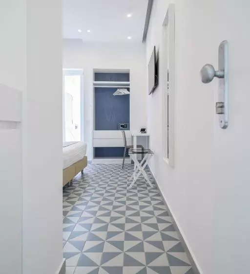 پانسیون Capri Marina Suite