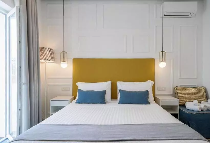 پانسیون Capri Marina Suite