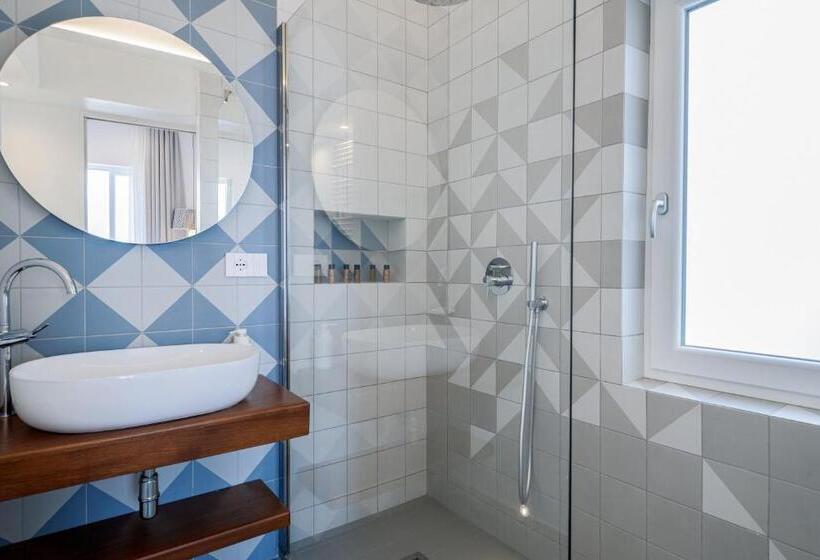 پانسیون Capri Marina Suite