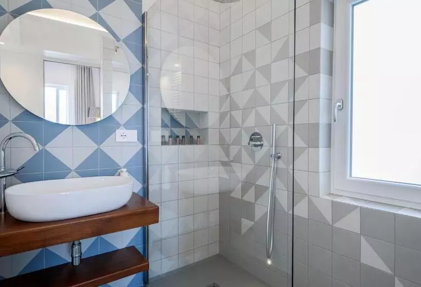 پانسیون Capri Marina Suite