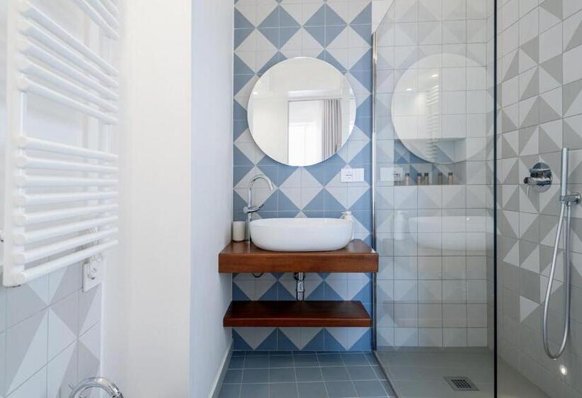 پانسیون Capri Marina Suite