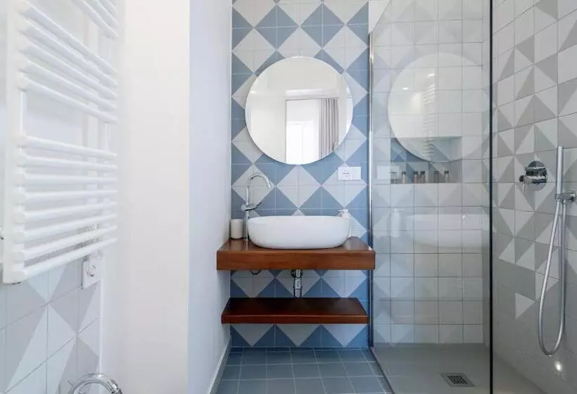 پانسیون Capri Marina Suite