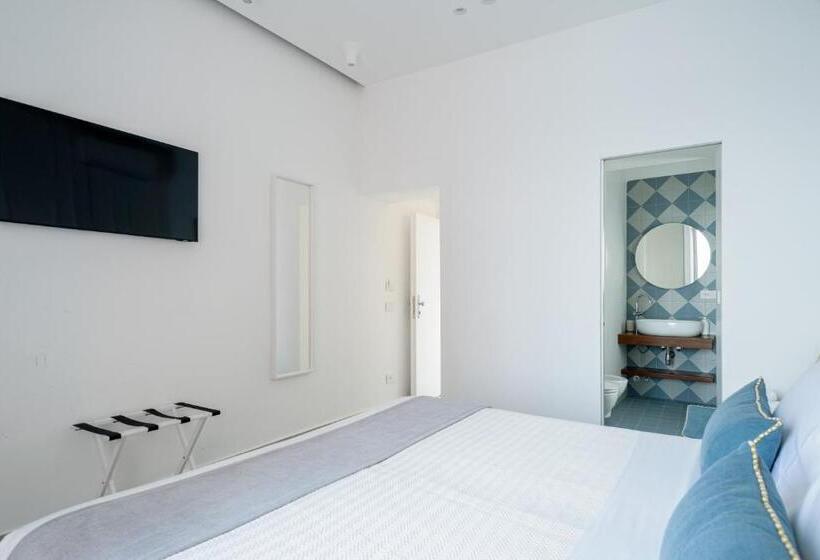 پانسیون Capri Marina Suite