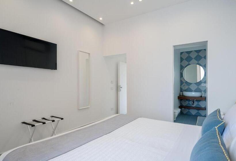 پانسیون Capri Marina Suite