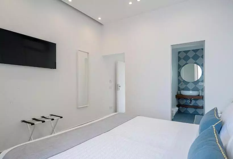 پانسیون Capri Marina Suite