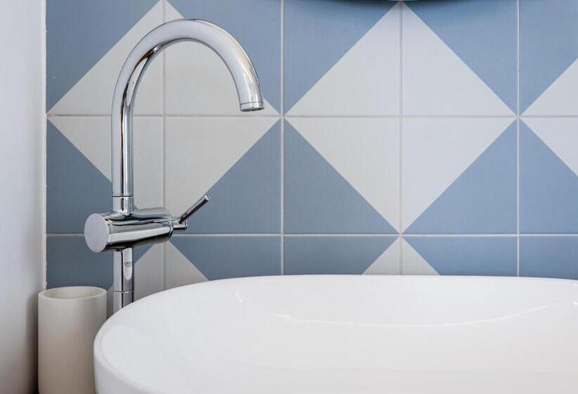 پانسیون Capri Marina Suite