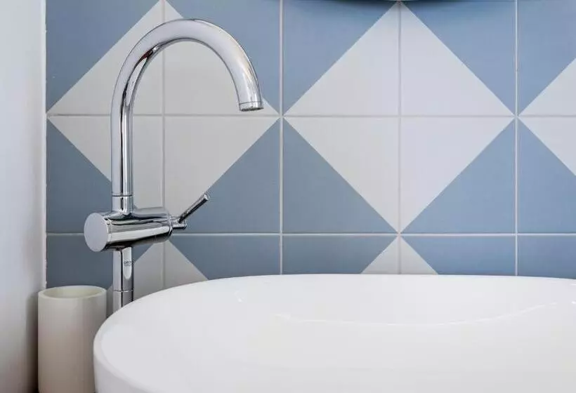 پانسیون Capri Marina Suite