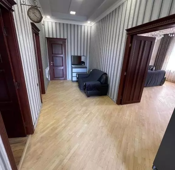Dzoraxbyur House
