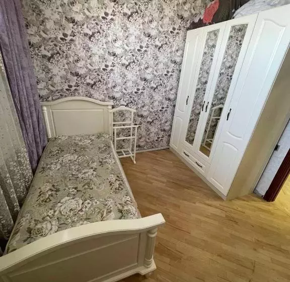 Dzoraxbyur House