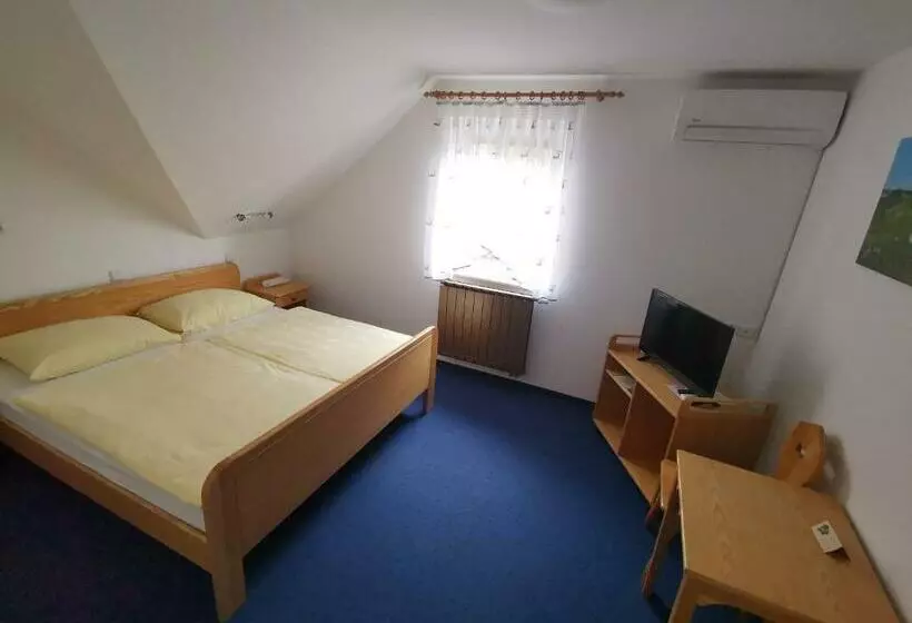 هتل Turistična Kmetija Protner