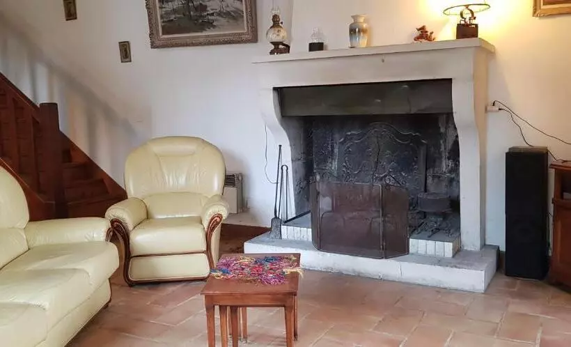 Maison De Charme Avec Jardin Clos