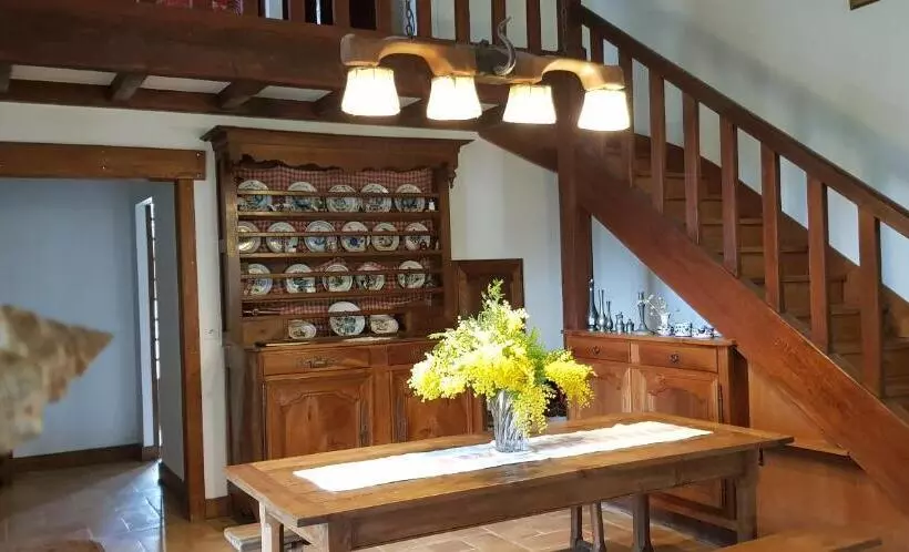 Maison De Charme Avec Jardin Clos