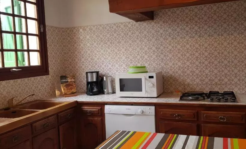 Maison De Charme Avec Jardin Clos