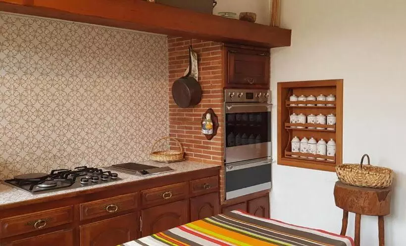 Maison De Charme Avec Jardin Clos