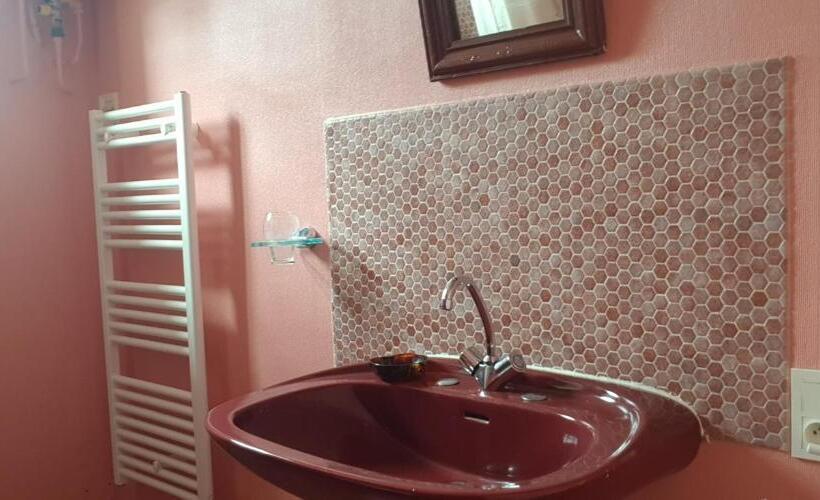 Maison De Charme Avec Jardin Clos