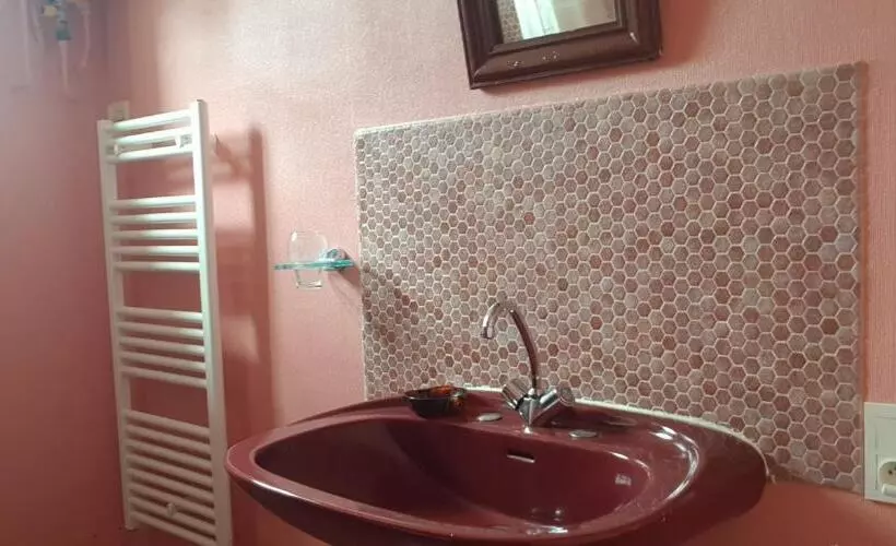 Maison De Charme Avec Jardin Clos