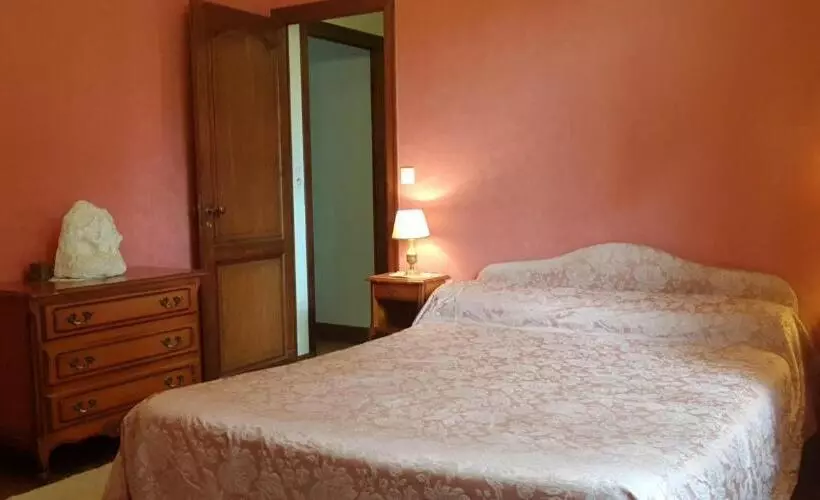 Maison De Charme Avec Jardin Clos