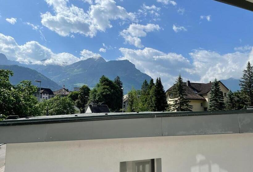 Moderne Einzigartige Wohnung In Altdorf
