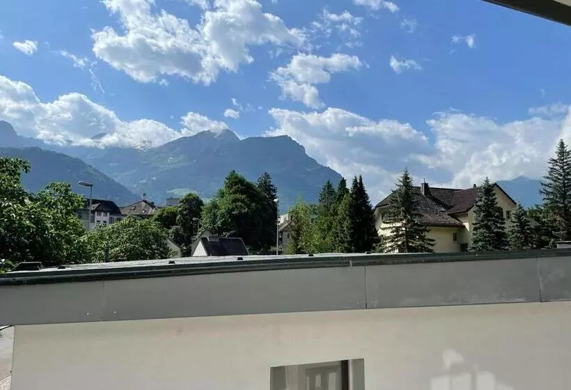 Moderne Einzigartige Wohnung In Altdorf