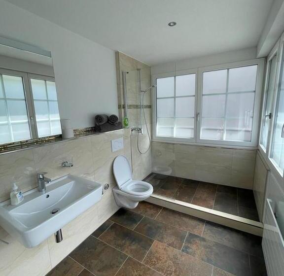 Moderne Einzigartige Wohnung In Altdorf