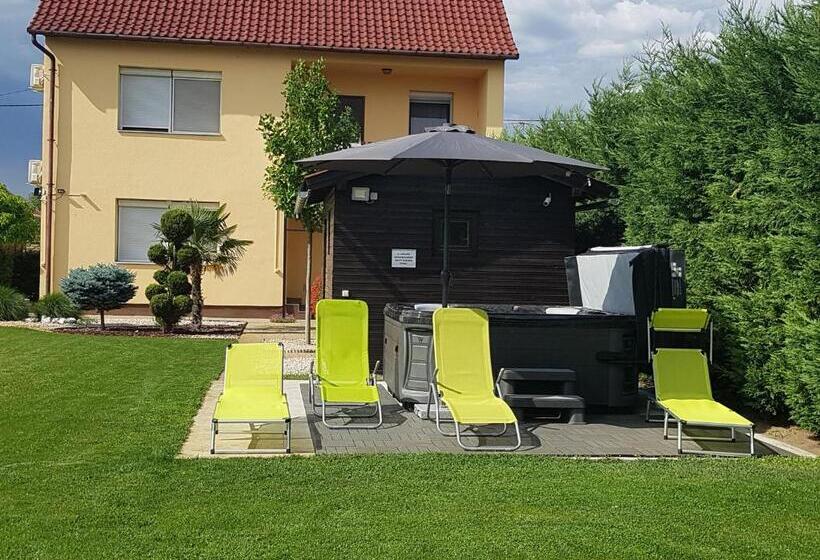 Pensionat Mónika Vendégház