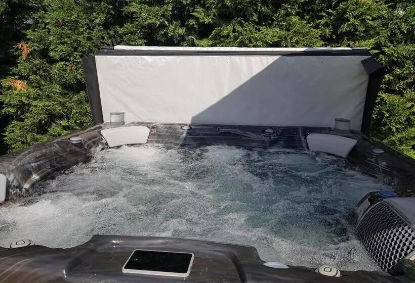 ペンション Mónika Vendégház